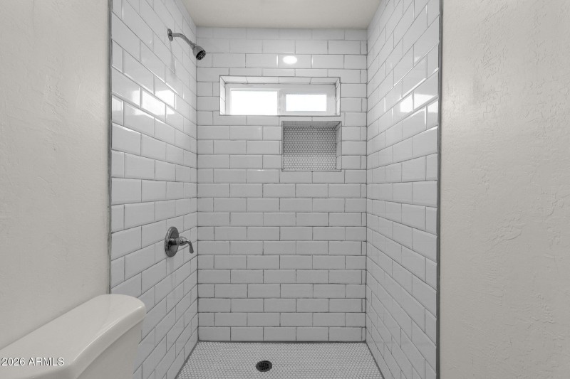 56-web-or-mls-2334-w-morten-ave