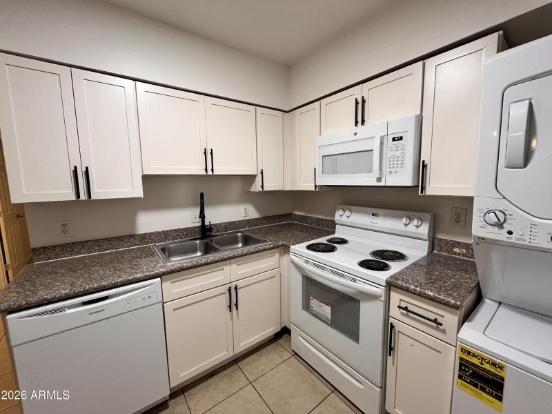 Kitchen 3