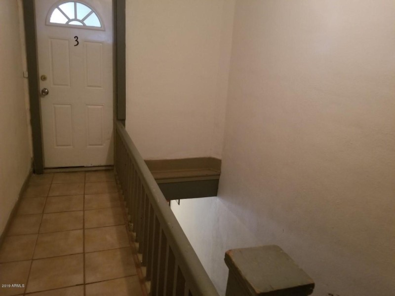 1165 10th up stairs hall