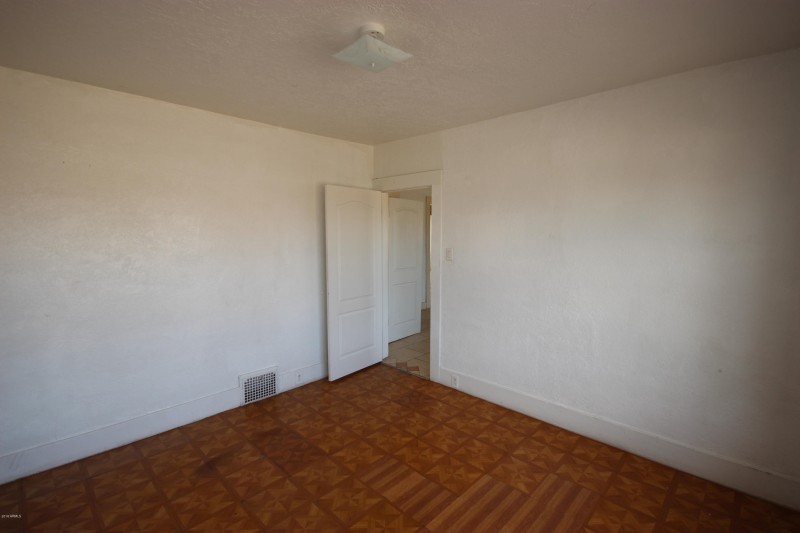 Apt 3 Bedroom