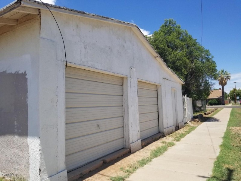 1165 10th garage view