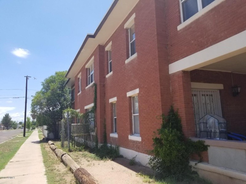 1165 10th sidewalk