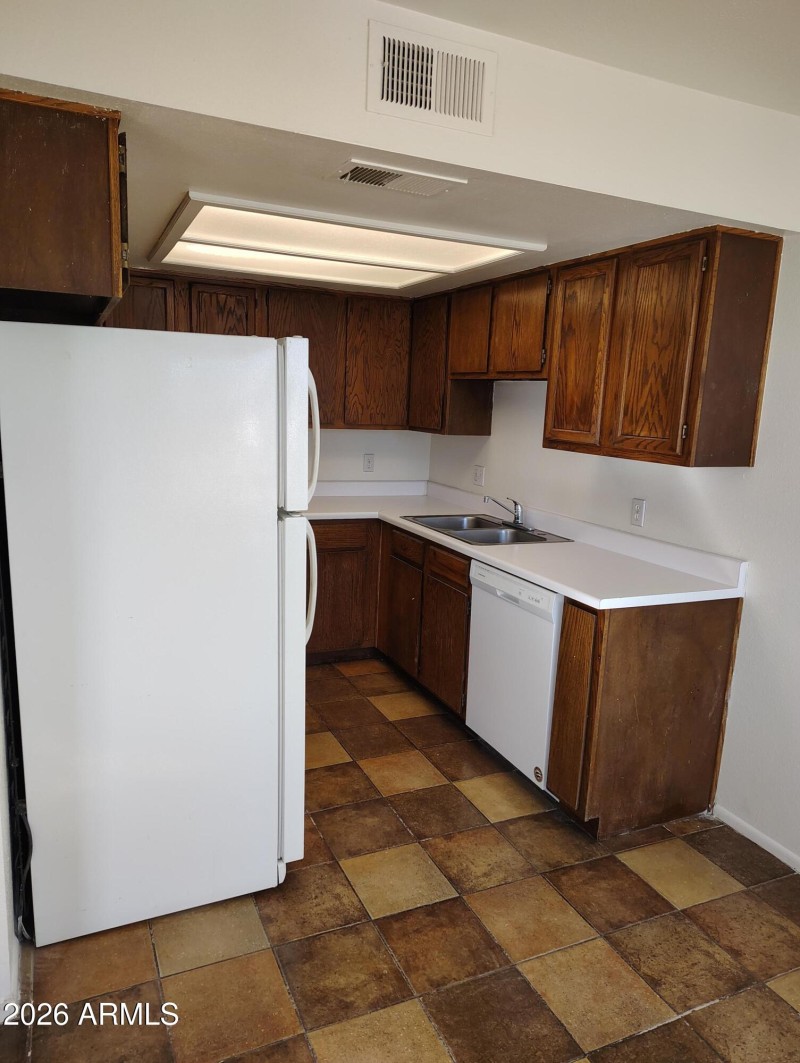 #2 Kitchen a