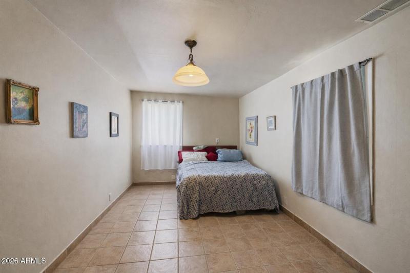 21-GH Bedroom 2