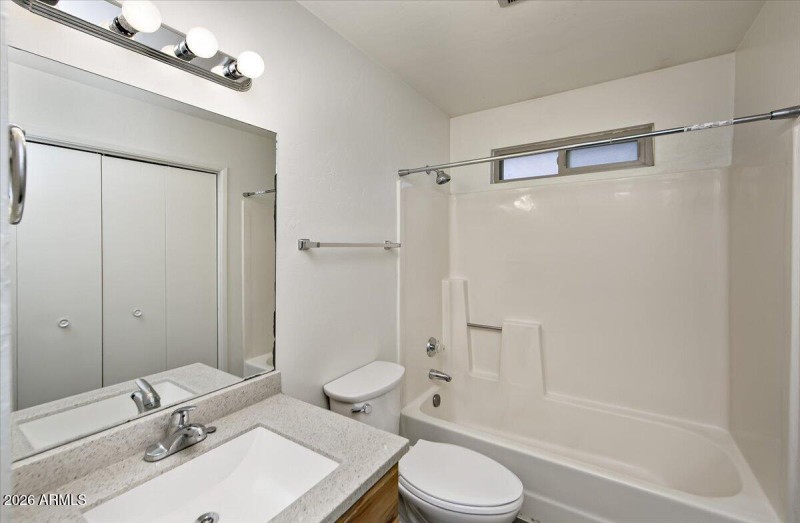 16-Bathroom