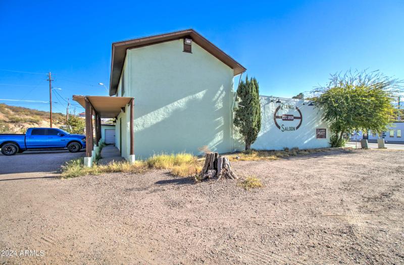 1605 E Ash St-4
