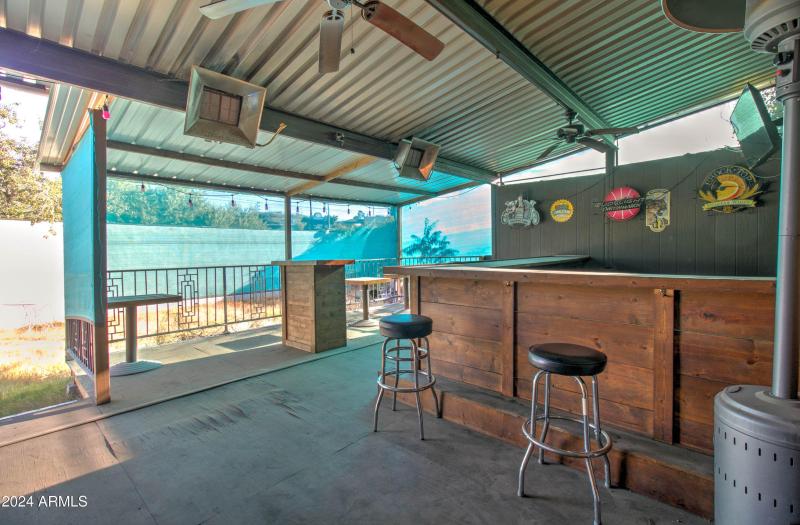 1605 E Ash St-17
