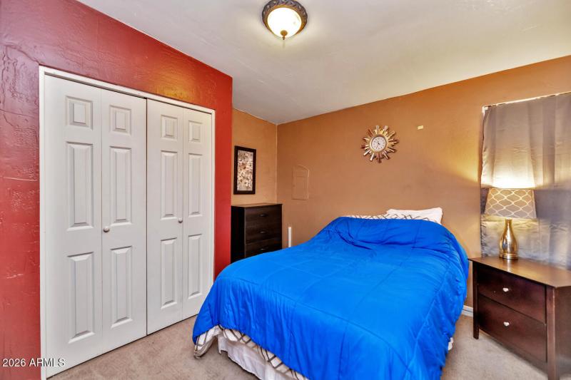 760 W Wickenburg Way-large-018-047-TOD73