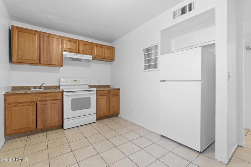 11-custom-1022 N 22nd Pl-11