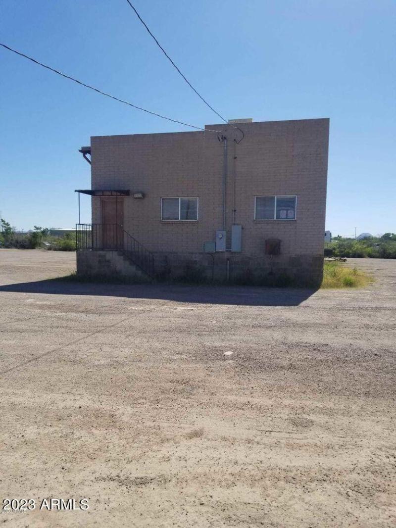 50 W 9th side view
