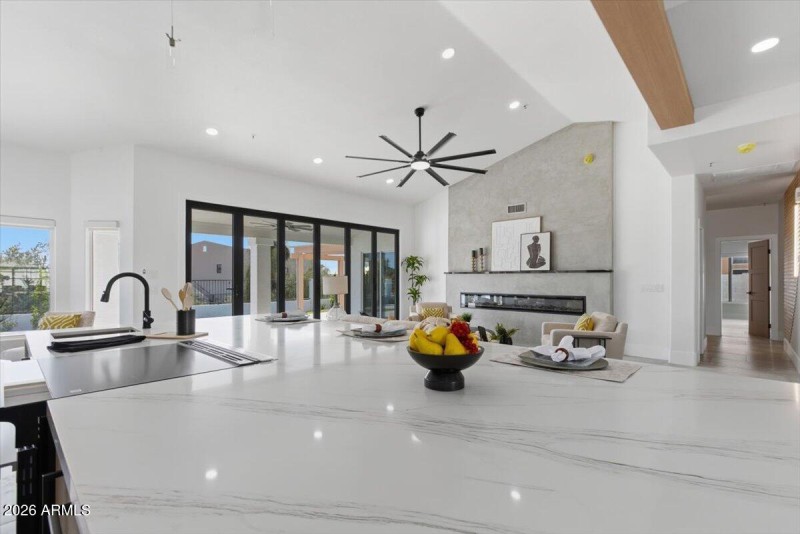 21-12955 E Sahuaro Dr