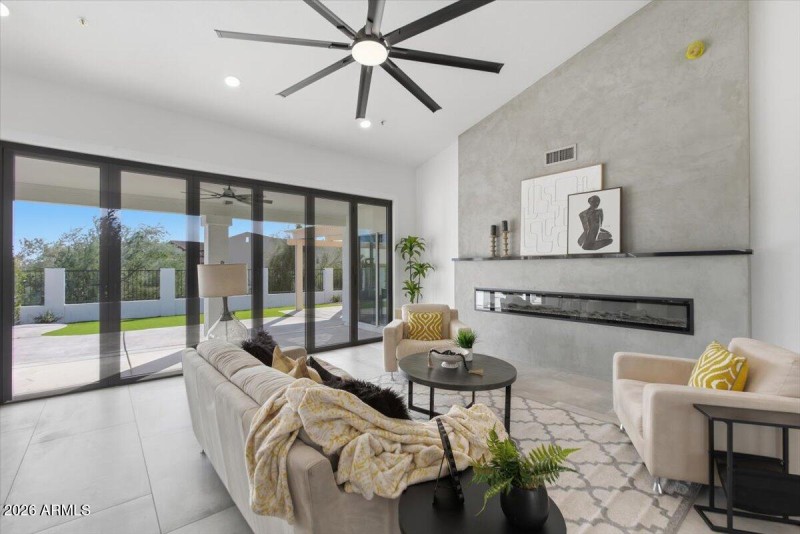 22-12955 E Sahuaro Dr