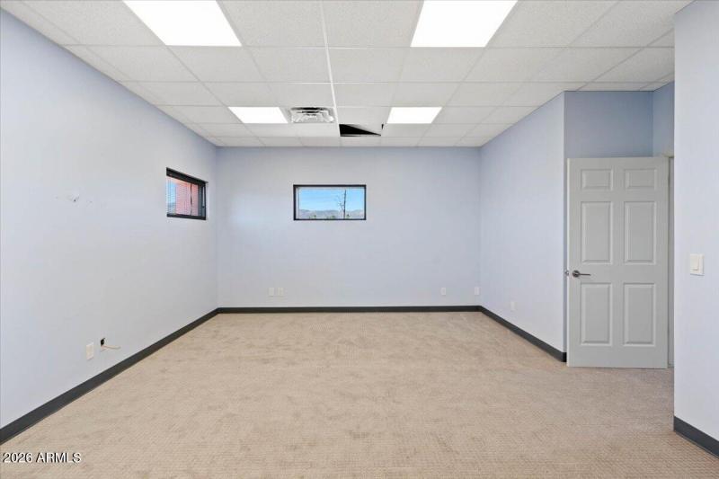 UPPER 201 BIG ROOM