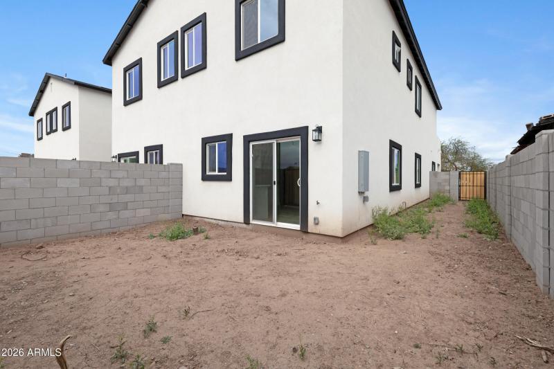 1523 W Hadley St-28
