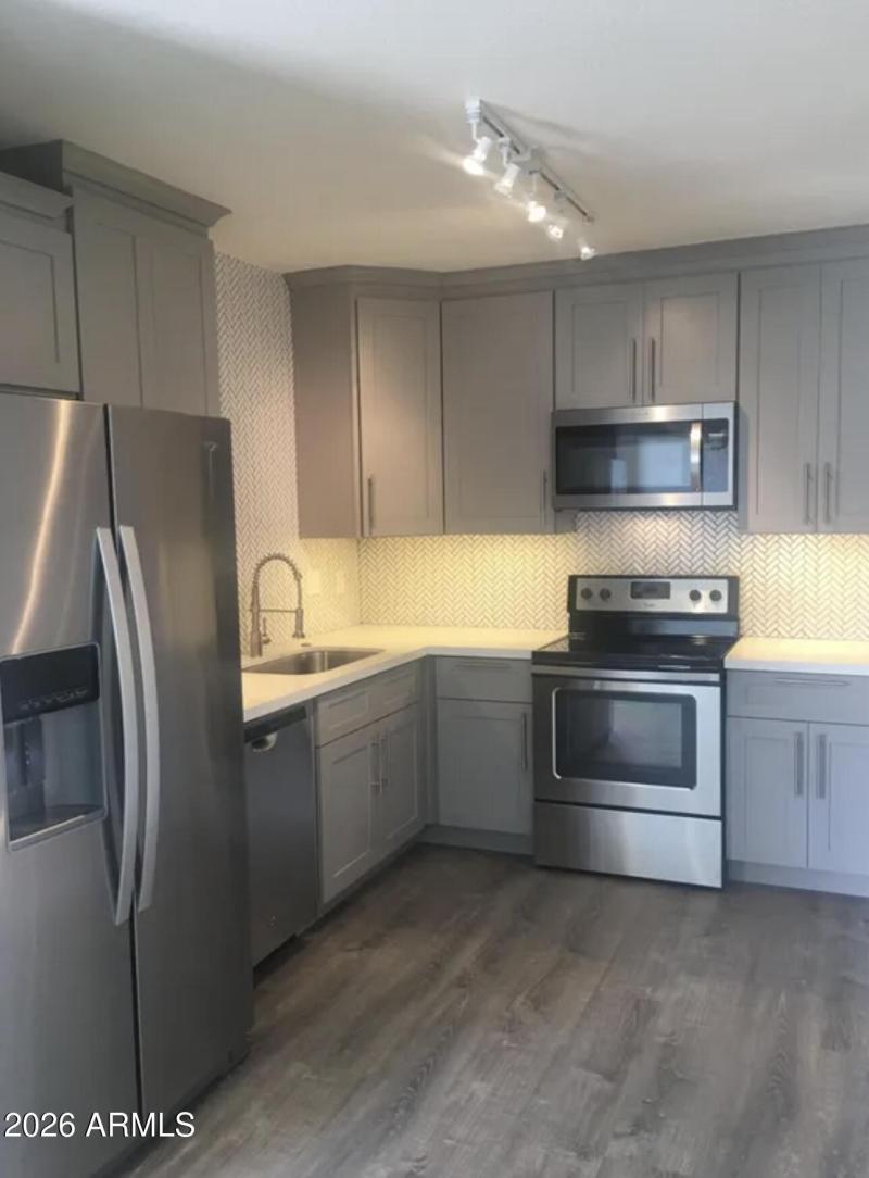 Unit 4 Kitchen