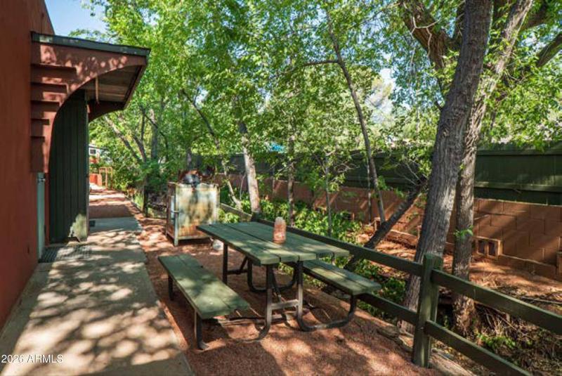 Southern Walkway
