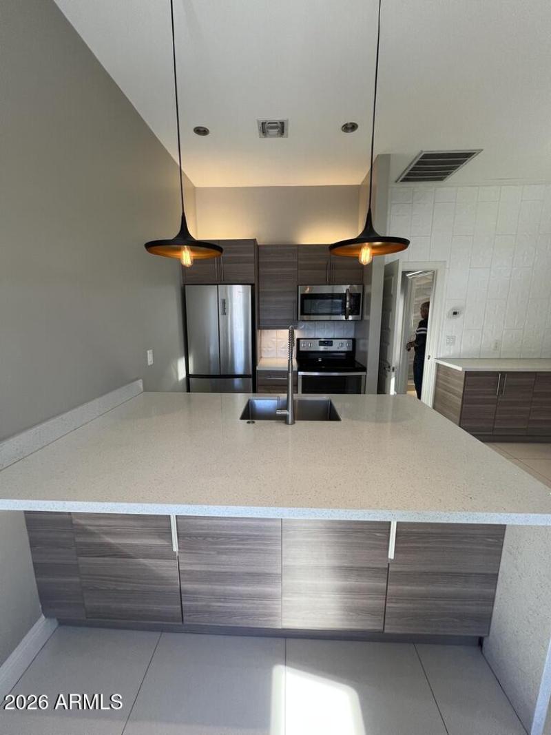 4515 A - Kitchen