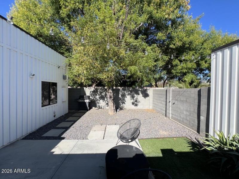 4515 B - Yard