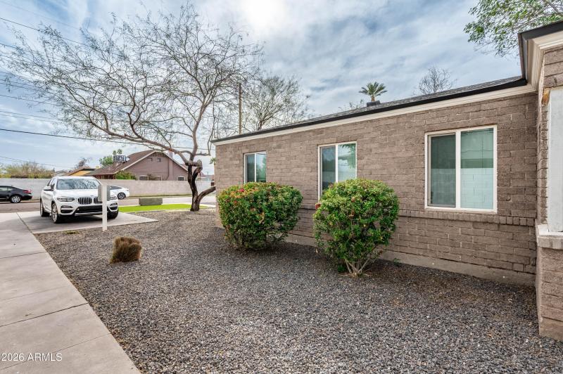 1234 E Virginia Ave Phoenix AZ 85006-11