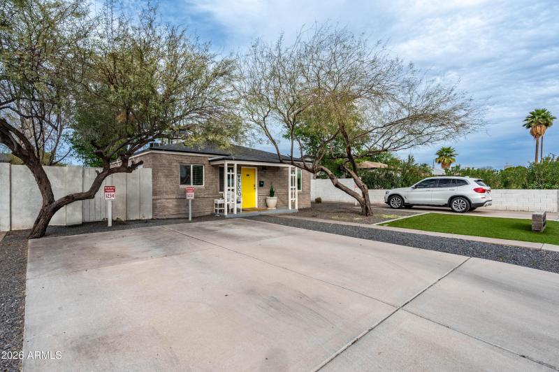 1234 E Virginia Ave Phoenix AZ 85006-2