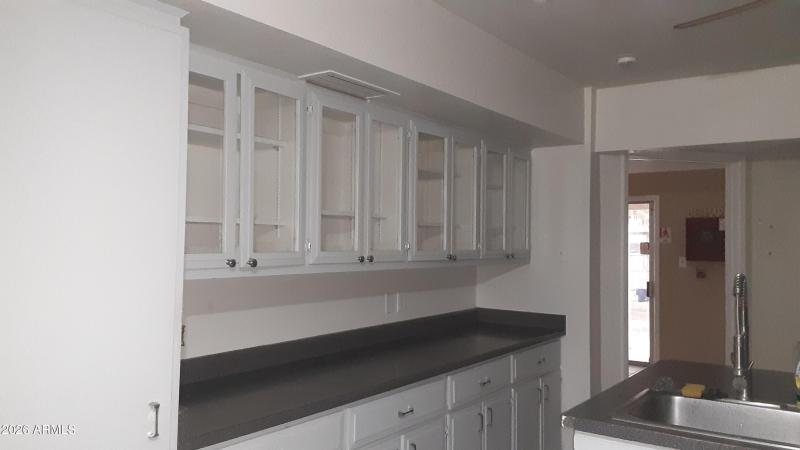 6-Kitchen