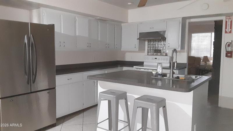 8-Kitchen