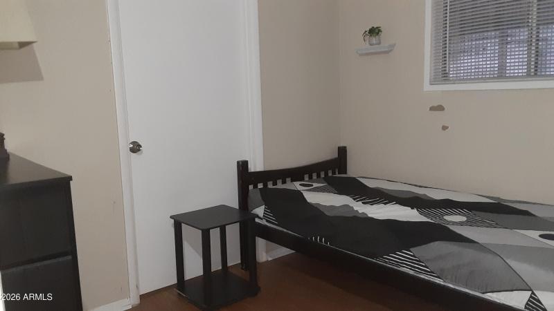 12-bedroom