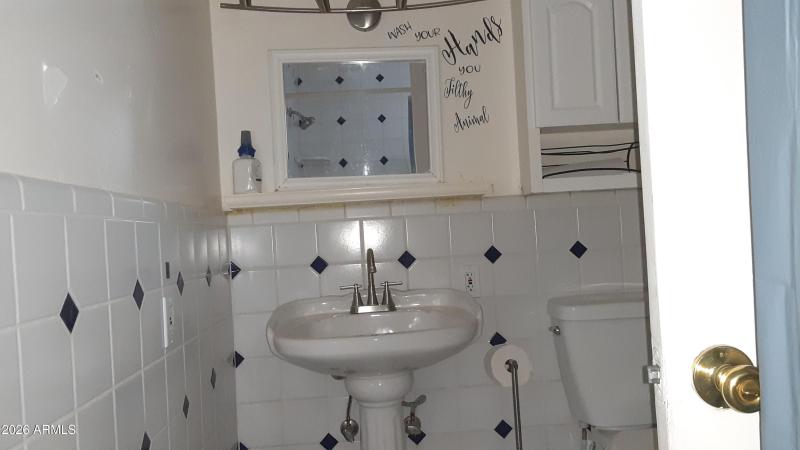 19-Master-bathroom