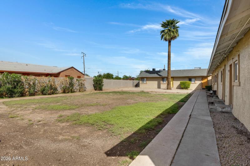 2238 E Taylor St-4
