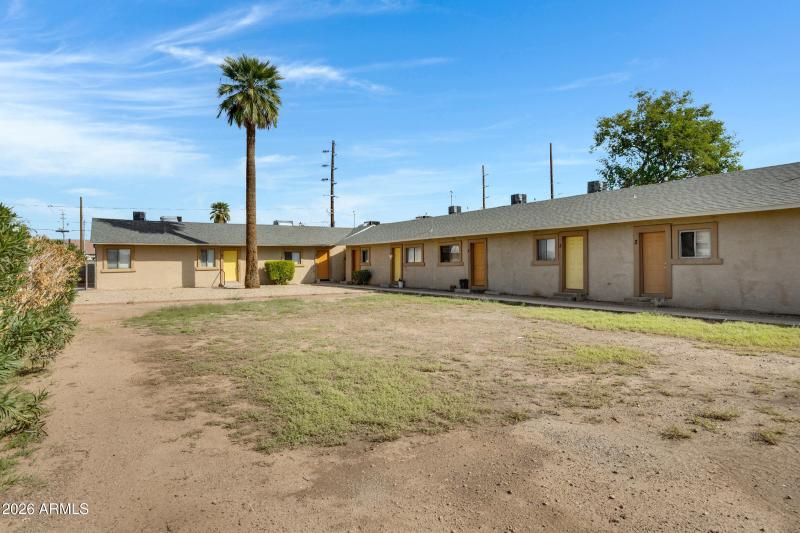 2238 E Taylor St-5