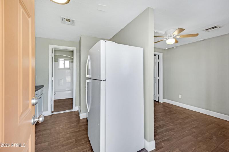 2238 E Taylor St-7