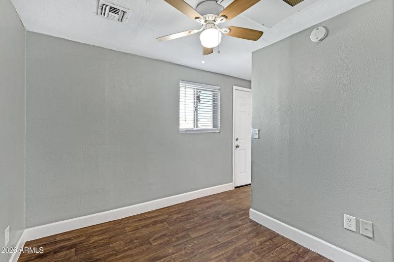 2238 E Taylor St-9