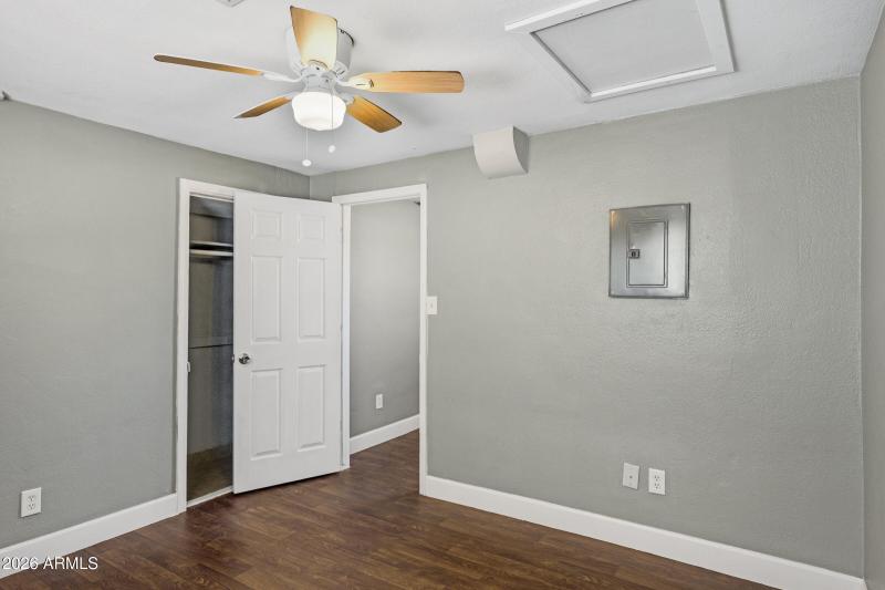 2238 E Taylor St-12
