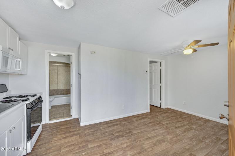 2238 E Taylor St-20