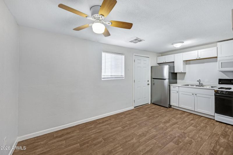 2238 E Taylor St-22