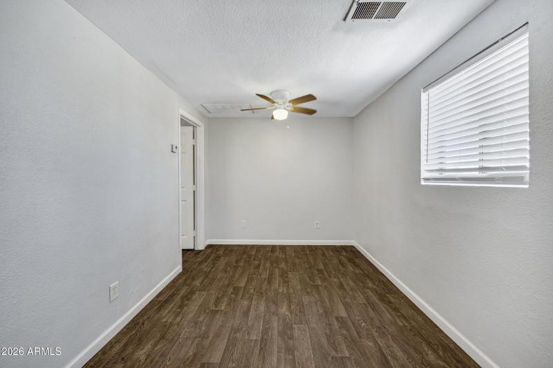 2238 E Taylor St-23
