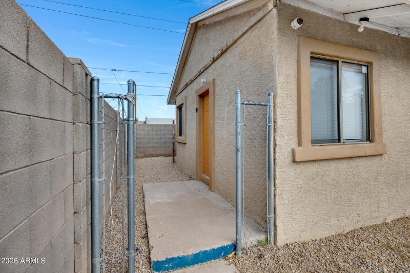 2238 E Taylor St-30