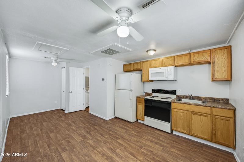 2238 E Taylor St-34