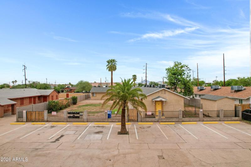 2238 E Taylor St-44