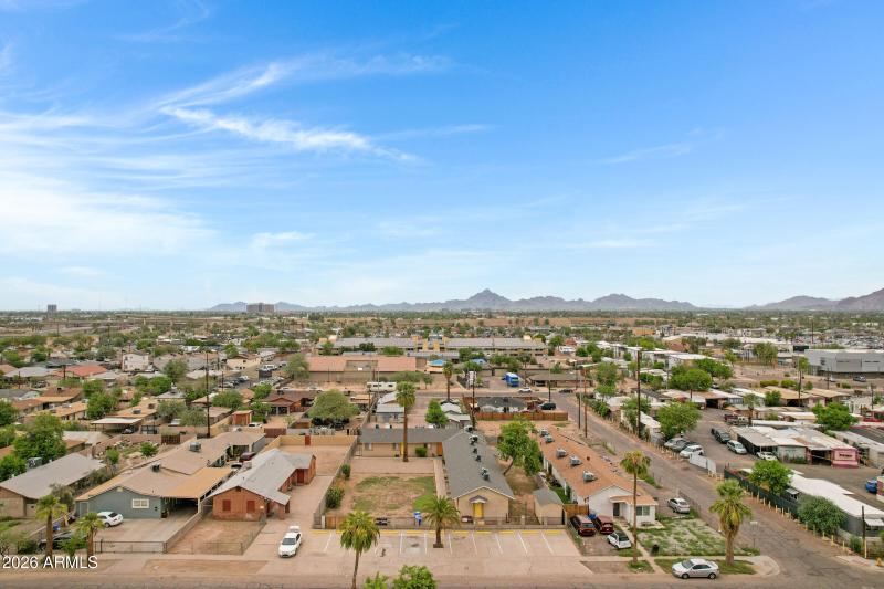 2238 E Taylor St-47
