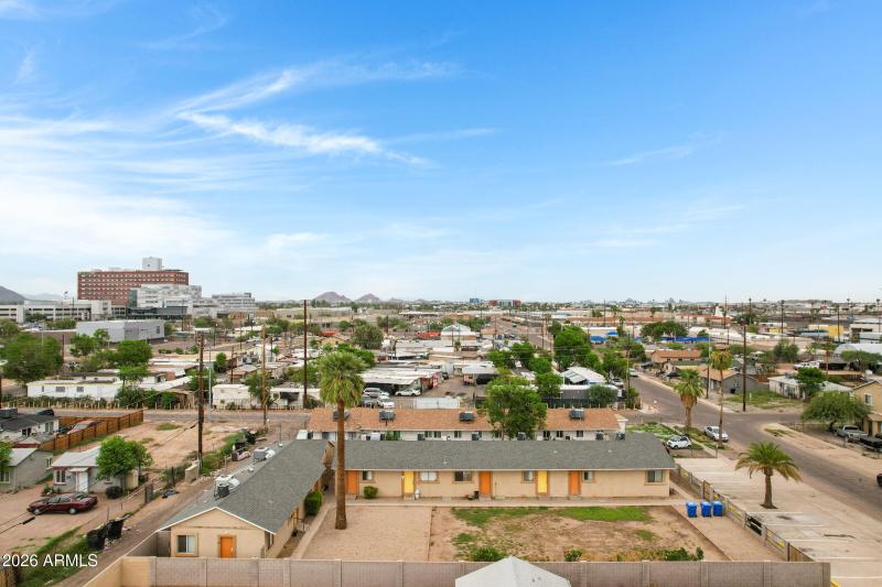 2238 E Taylor St-52