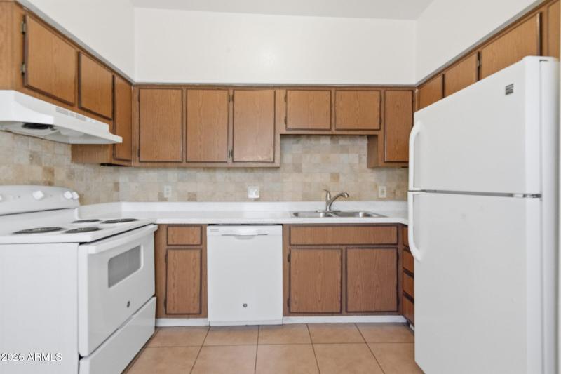 5-custom-2828 E Tierra Buana Ln-5