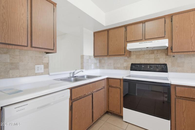 12-custom-2828 E Tierra Buana Ln-12