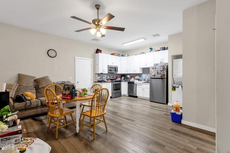 B Kitchen