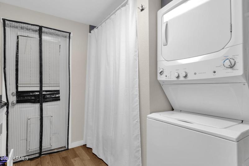A Bathroom/Laundry