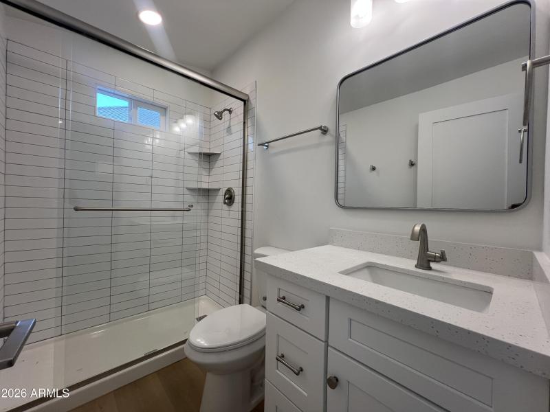921 Primary Bath