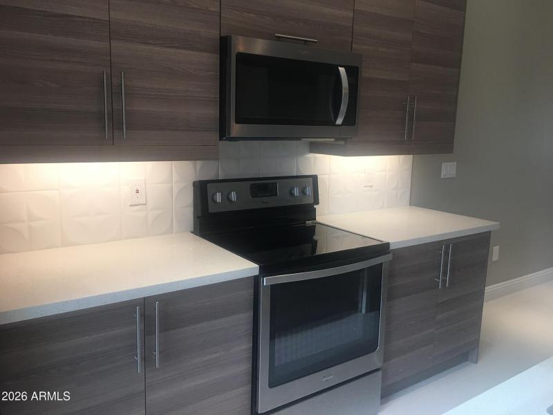 4515 B - Kitchen