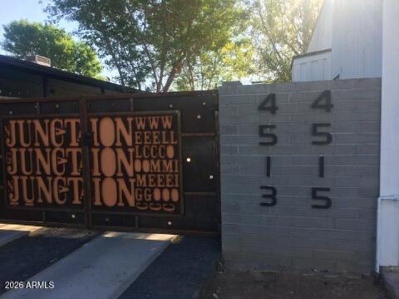 4513 C - Driveway Gate