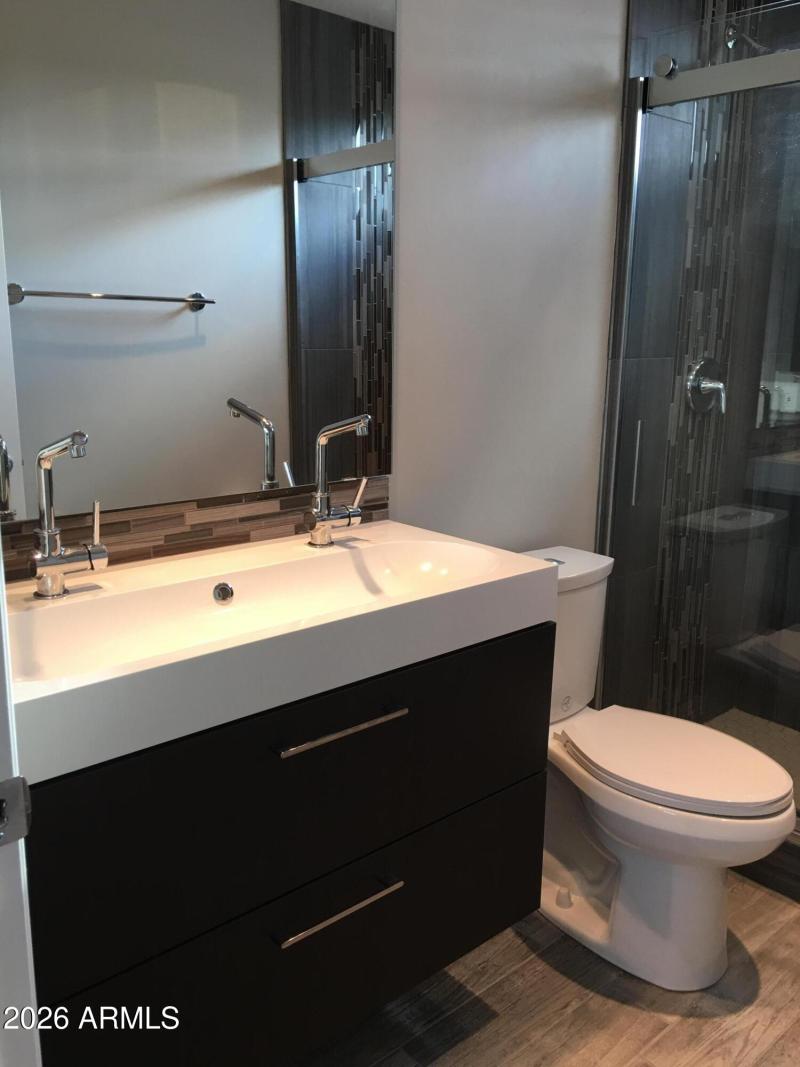 4513 C - Bath