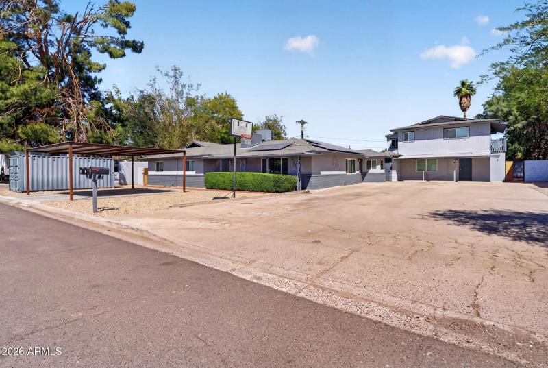 Expansive Multi-Unit Exterior